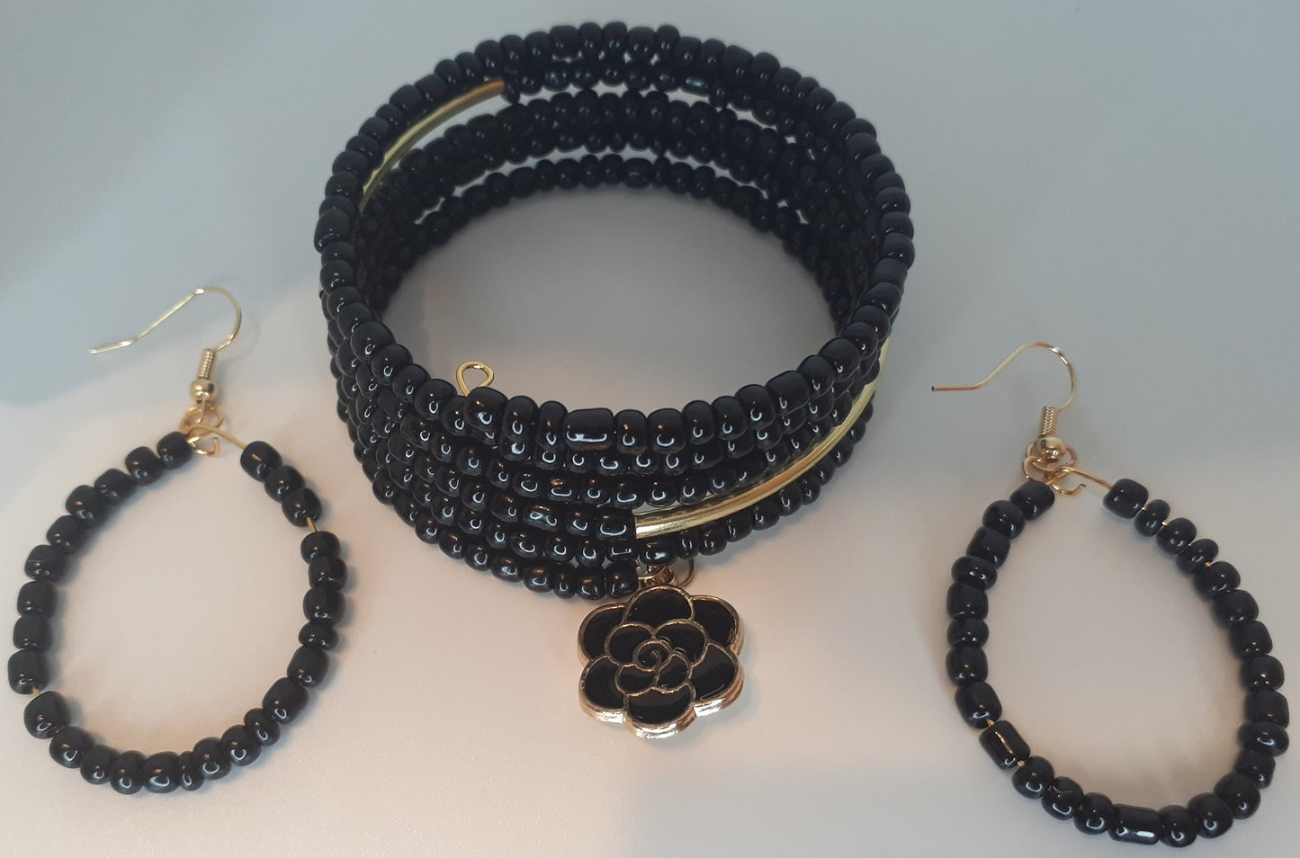 Black and Gold Seed Bead Bracelet and Earring Set